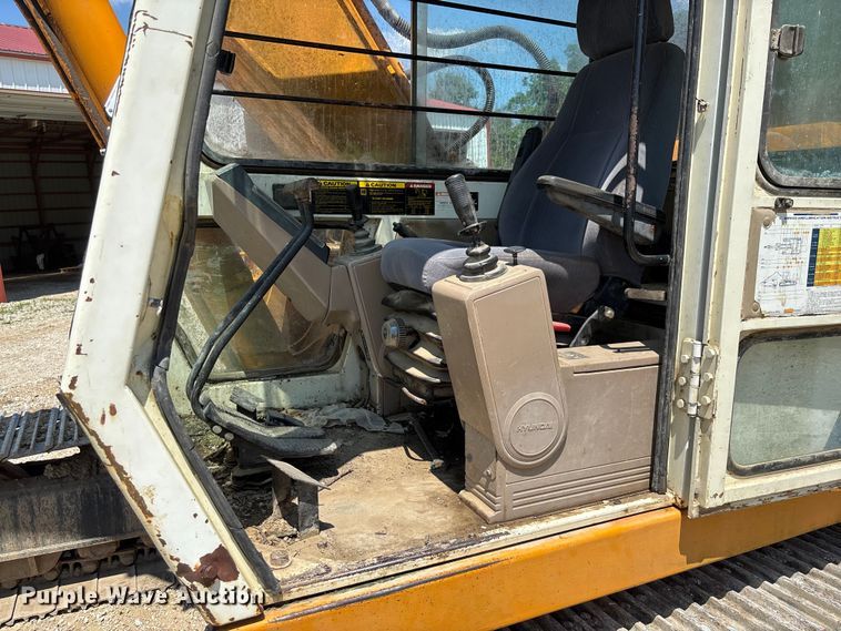 image for item FC1887 1995 Hyundai Robex 200LC excavator