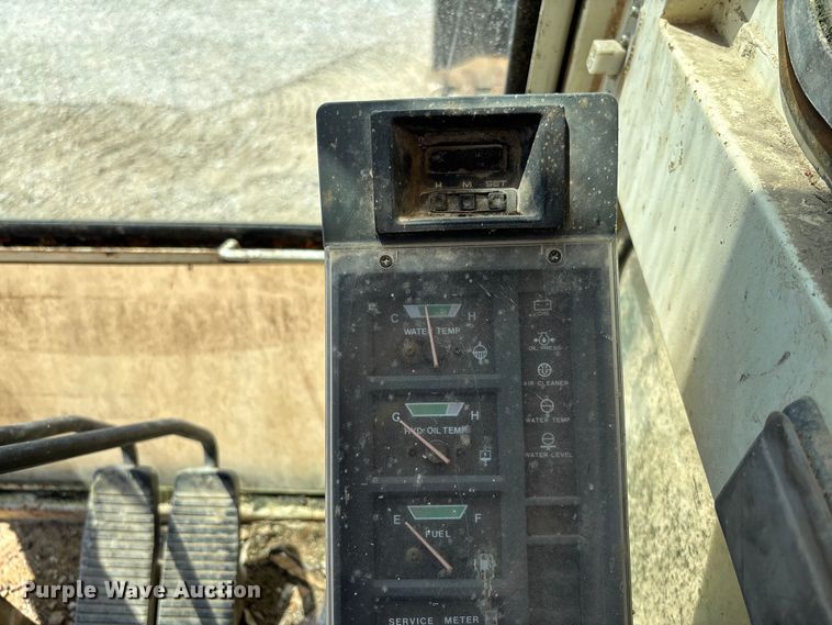 image for item FC1887 1995 Hyundai Robex 200LC excavator