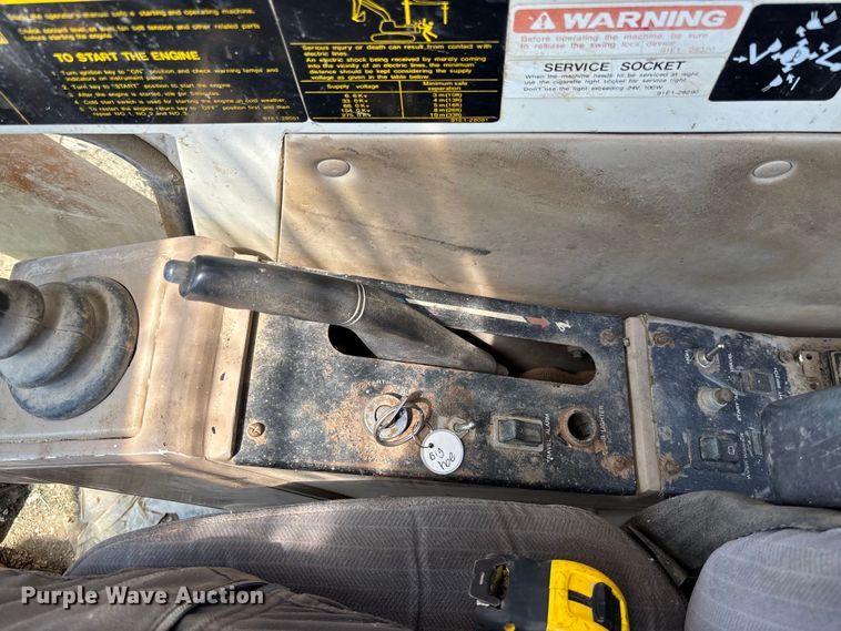 image for item FC1887 1995 Hyundai Robex 200LC excavator