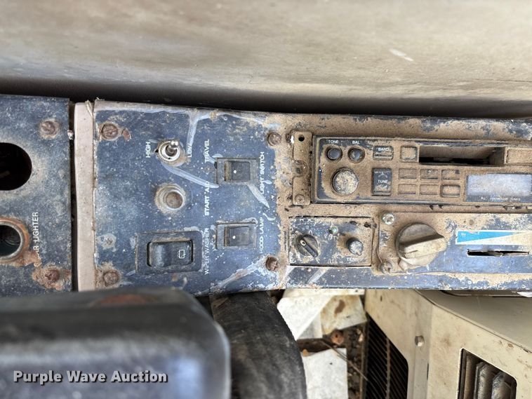 image for item FC1887 1995 Hyundai Robex 200LC excavator