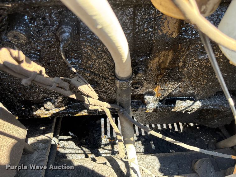 image for item FC1887 1995 Hyundai Robex 200LC excavator