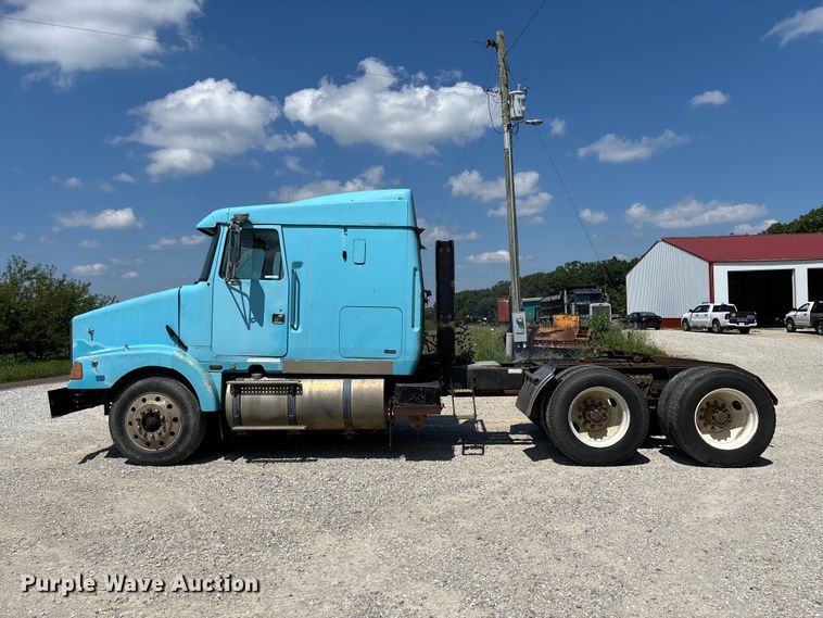 image for item FC1888 1989 White GMC WIA semi truck