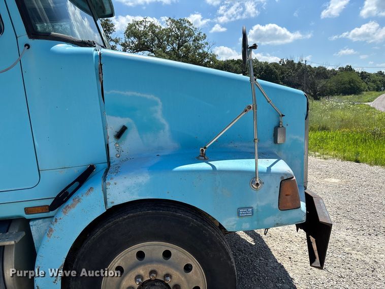 image for item FC1888 1989 White GMC WIA semi truck