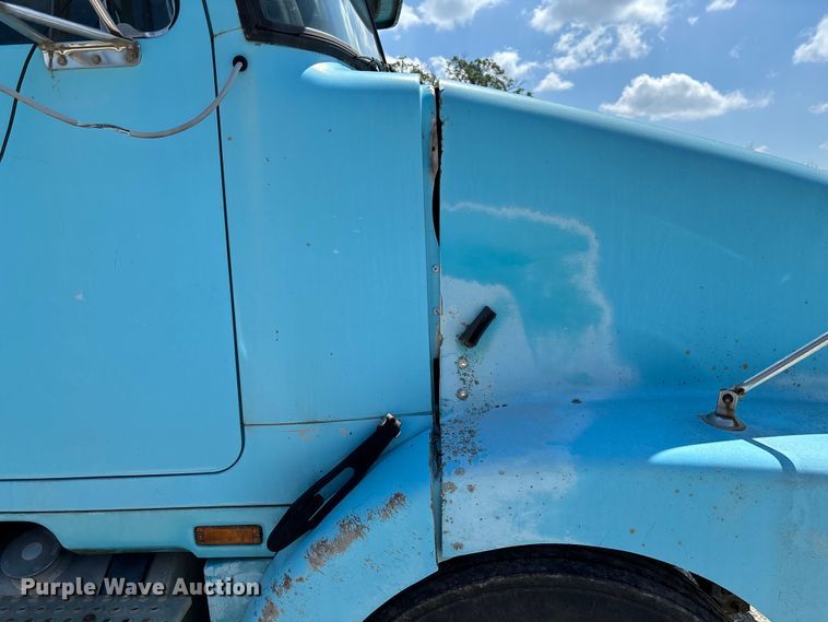 image for item FC1888 1989 White GMC WIA semi truck