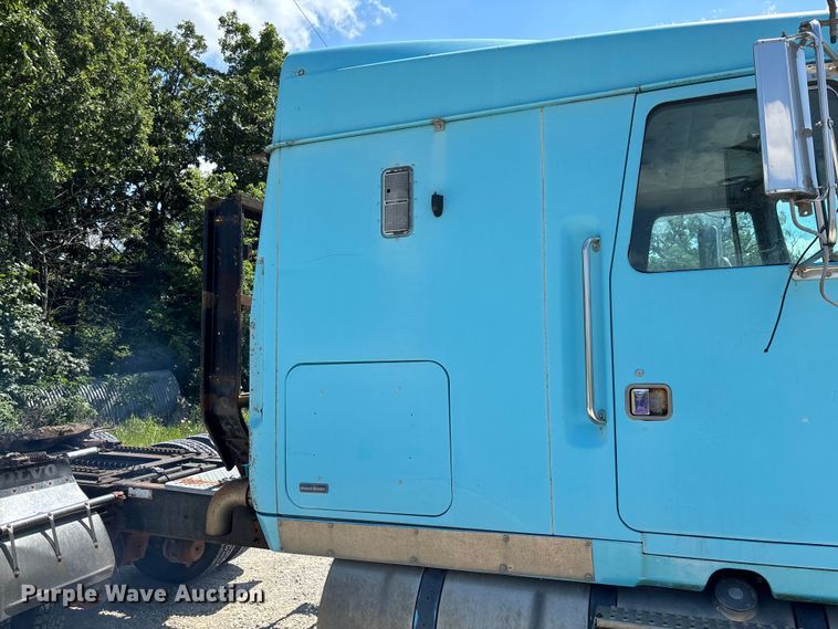 image for item FC1888 1989 White GMC WIA semi truck