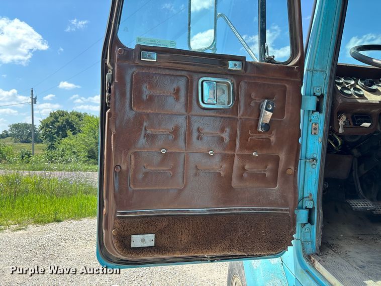 image for item FC1888 1989 White GMC WIA semi truck