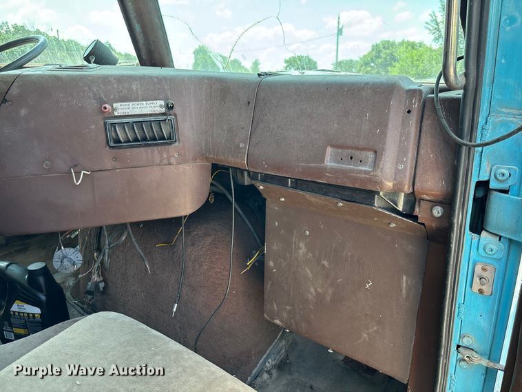 image for item FC1888 1989 White GMC WIA semi truck