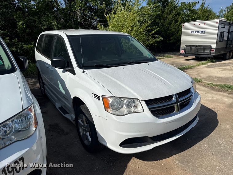 image for item FC4025 2016 Dodge Grand Caravan handicap accessible van