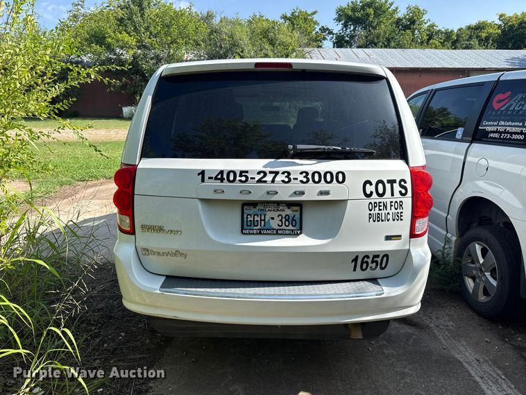 image for item FC4025 2016 Dodge Grand Caravan handicap accessible van