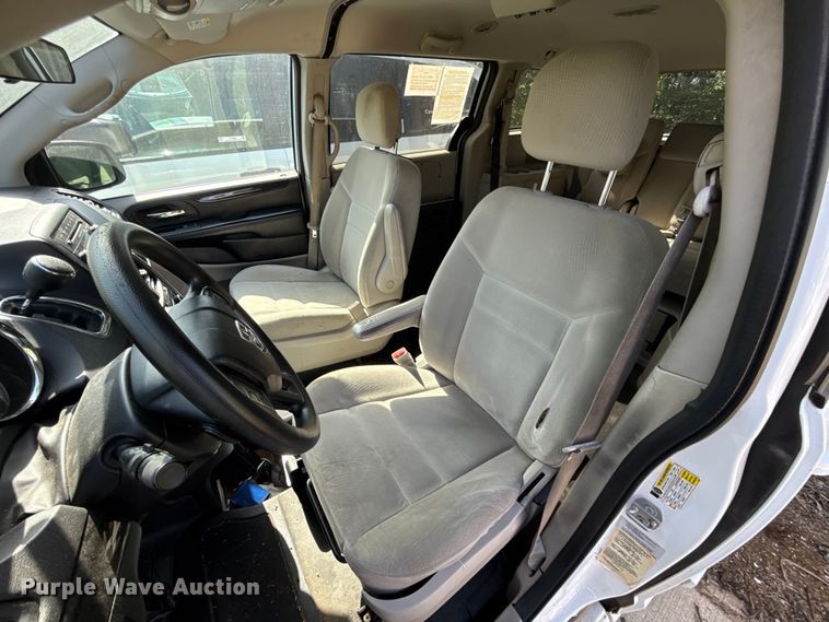 image for item FC4025 2016 Dodge Grand Caravan handicap accessible van