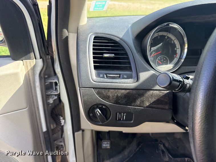 image for item FC4025 2016 Dodge Grand Caravan handicap accessible van