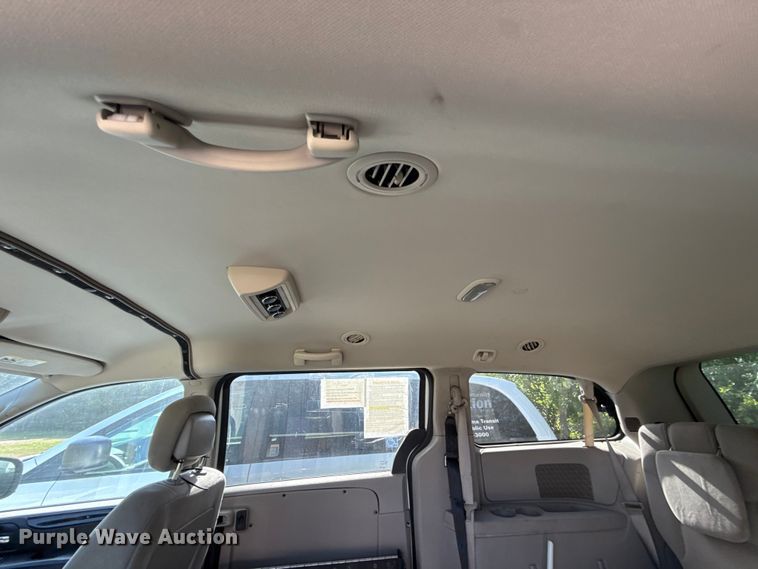 image for item FC4025 2016 Dodge Grand Caravan handicap accessible van