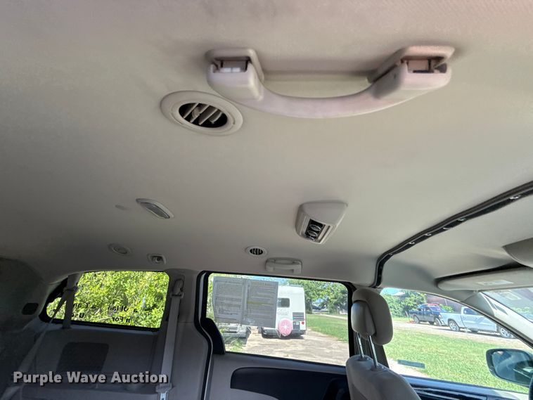 image for item FC4025 2016 Dodge Grand Caravan handicap accessible van