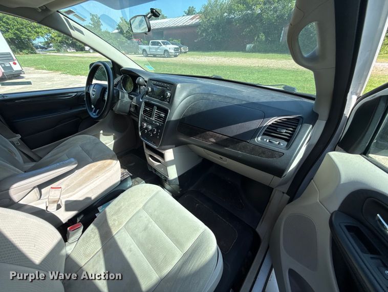 image for item FC4025 2016 Dodge Grand Caravan handicap accessible van