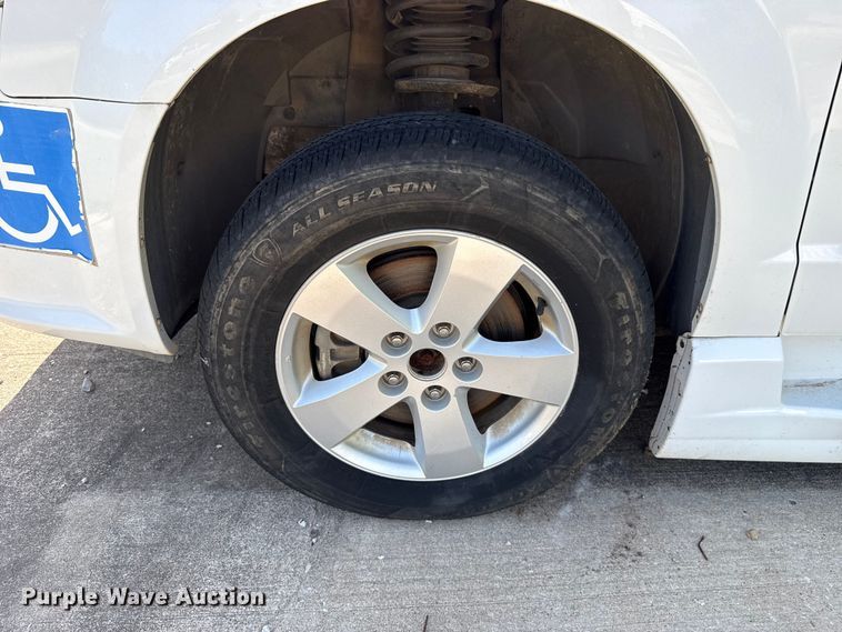 image for item FC4025 2016 Dodge Grand Caravan handicap accessible van