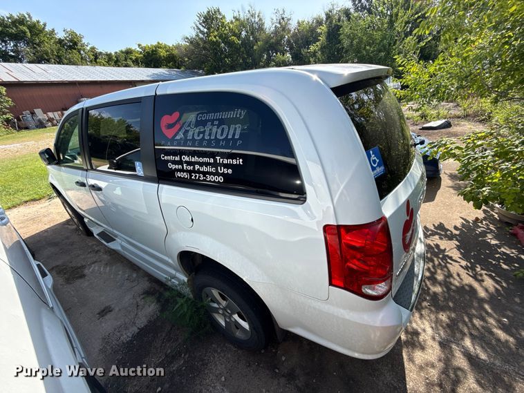 image for item FC4026 2019 Dodge Grand Caravan handicap accessible van
