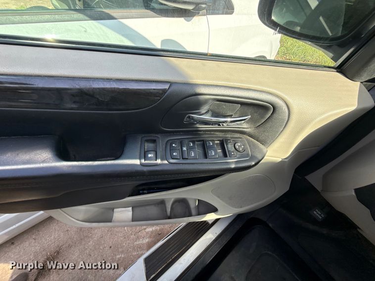image for item FC4026 2019 Dodge Grand Caravan handicap accessible van