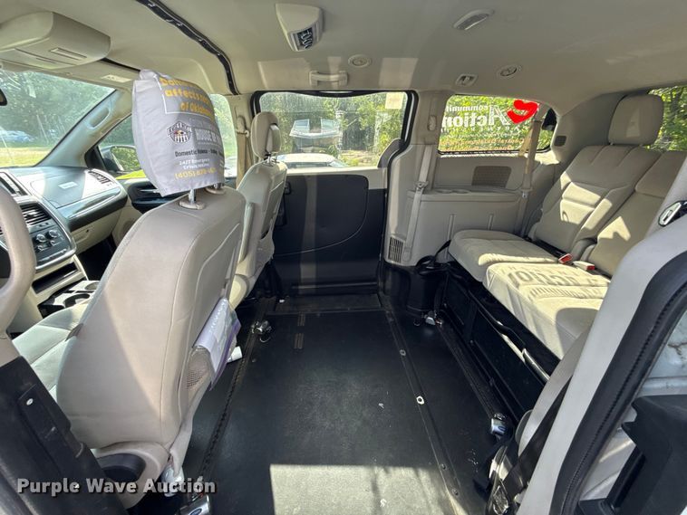 image for item FC4026 2019 Dodge Grand Caravan handicap accessible van