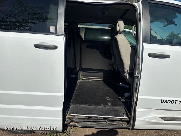 image for item FC4026 2019 Dodge Grand Caravan handicap accessible van
