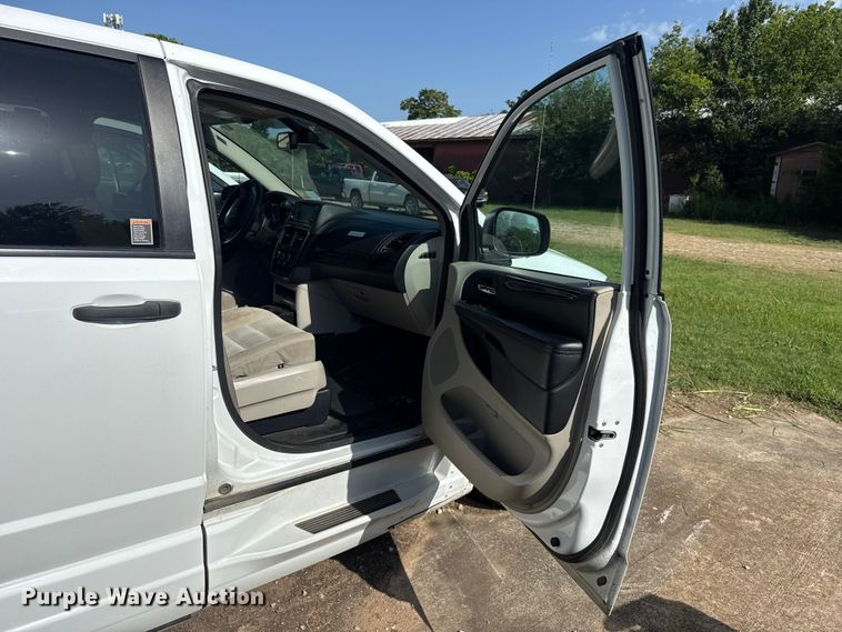 image for item FC4026 2019 Dodge Grand Caravan handicap accessible van