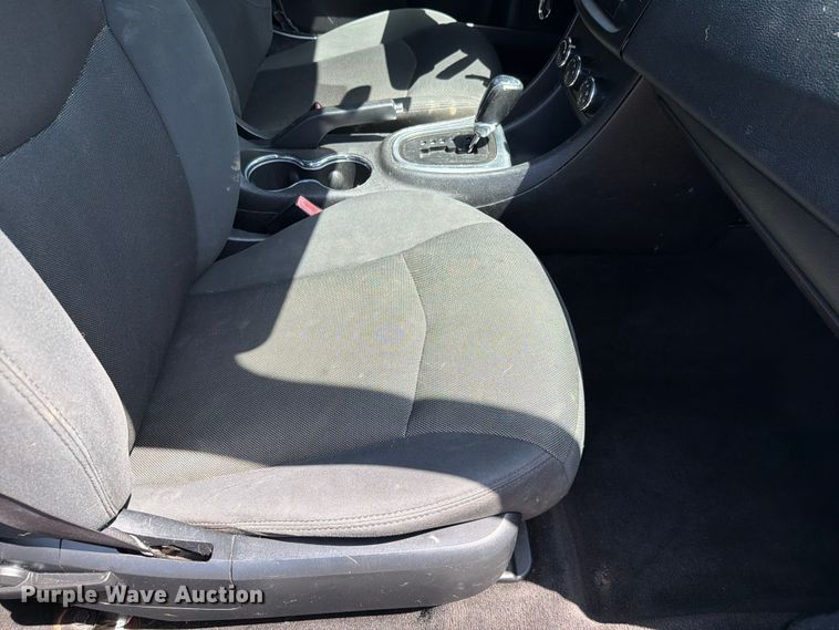 image for item FH6175 2011 Dodge Avenger 