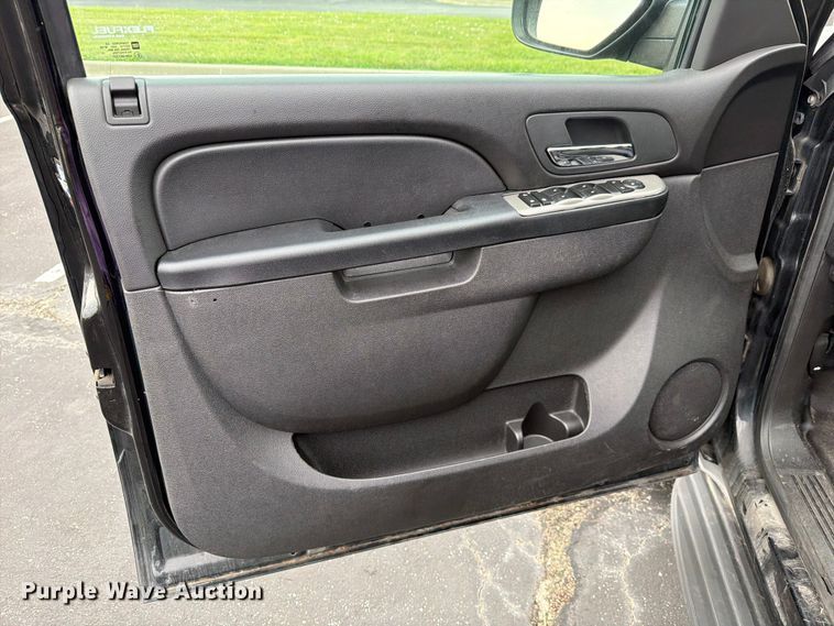 image for item FH6248 2013 Chevrolet Tahoe Police SUV