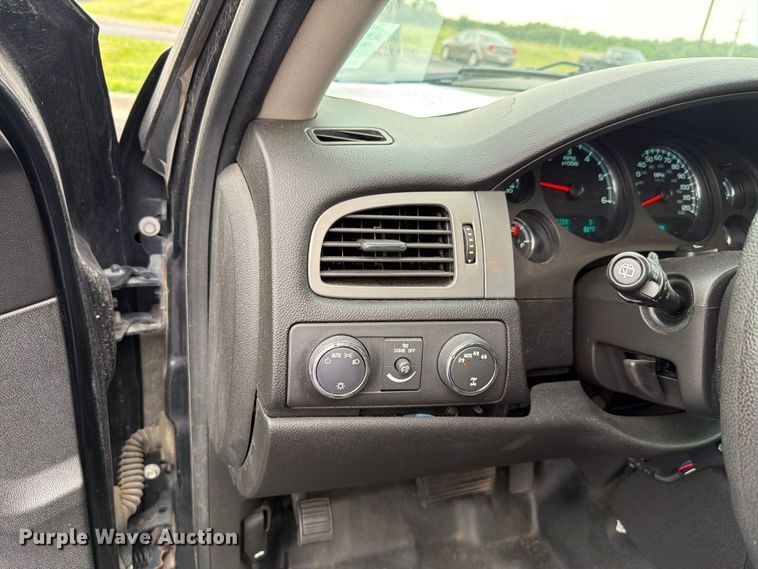 image for item FH6248 2013 Chevrolet Tahoe Police SUV