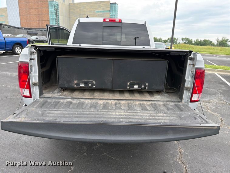 image for item FH6249 2016 RAM 1500 Big Horn Crew Cab pickup truck