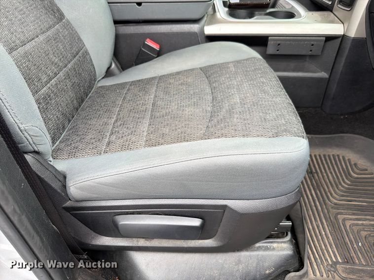 image for item FH6249 2016 RAM 1500 Big Horn Crew Cab pickup truck