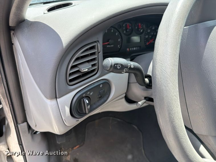 image for item FH6265 2005 Ford Taurus SE 