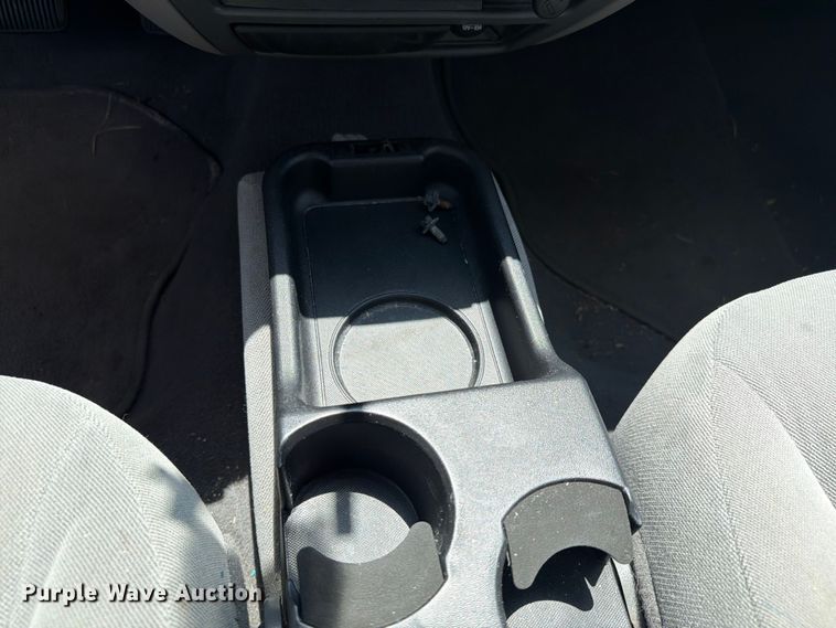 image for item FH6265 2005 Ford Taurus SE 