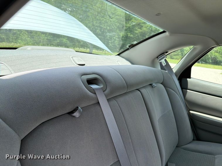 image for item FH6265 2005 Ford Taurus SE 