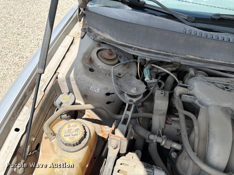 image for item FH6265 2005 Ford Taurus SE 
