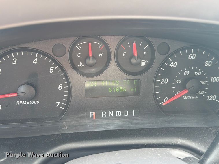 image for item FH6265 2005 Ford Taurus SE 