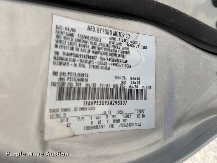 image for item FH6265 2005 Ford Taurus SE 