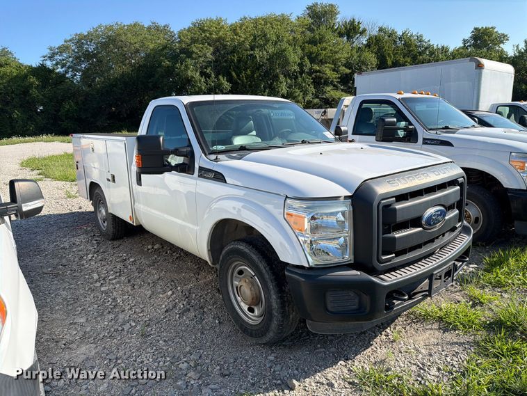 image for item FH6272 2015 Ford F250 Super Duty XL utility bed pickup truck