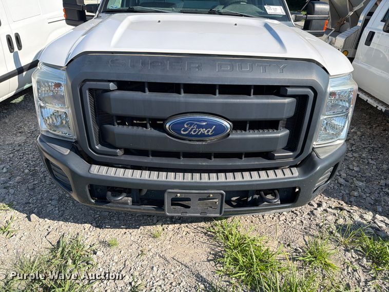 image for item FH6272 2015 Ford F250 Super Duty XL utility bed pickup truck