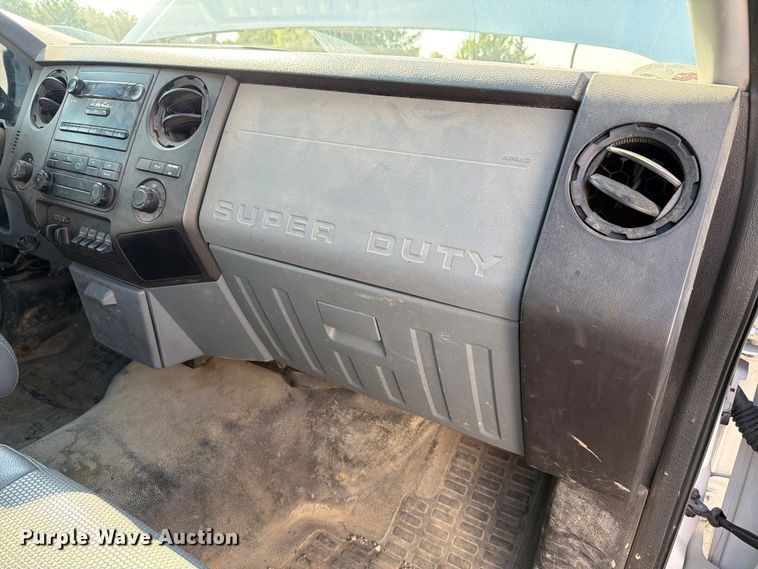 image for item FH6272 2015 Ford F250 Super Duty XL utility bed pickup truck