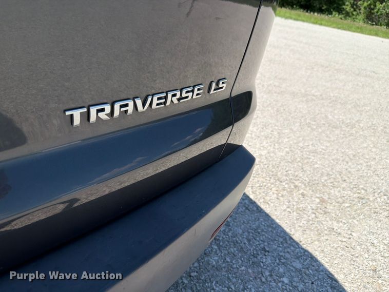 image for item FH6273 2011 Chevrolet Traverse LS SUV