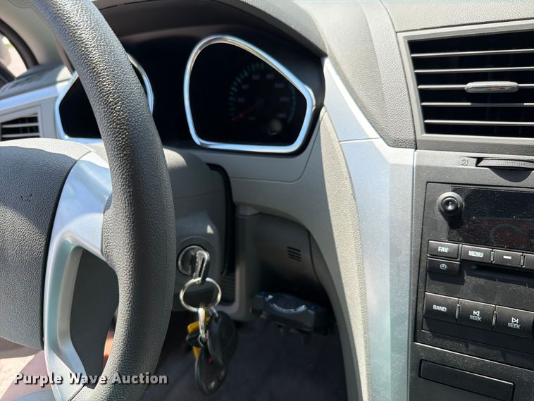 image for item FH6273 2011 Chevrolet Traverse LS SUV