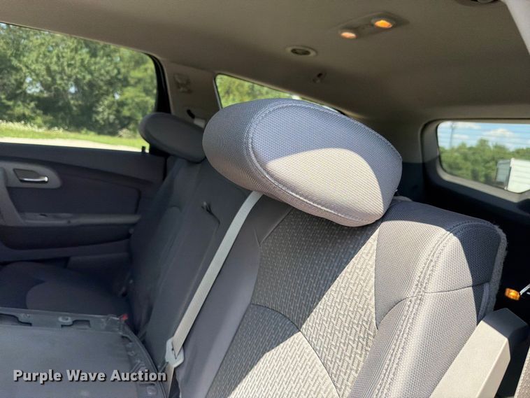 image for item FH6273 2011 Chevrolet Traverse LS SUV