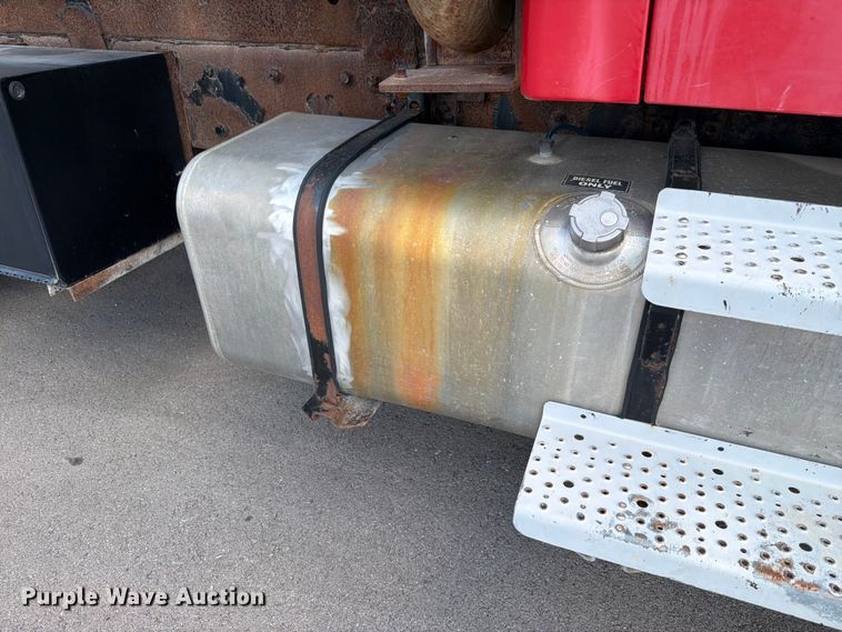image for item FH6279 2004 Sterling Acterra hook lift truck