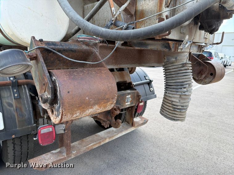 image for item FH6279 2004 Sterling Acterra hook lift truck