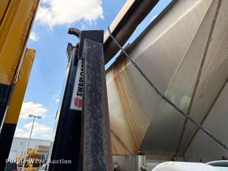 image for item FH6279 2004 Sterling Acterra hook lift truck