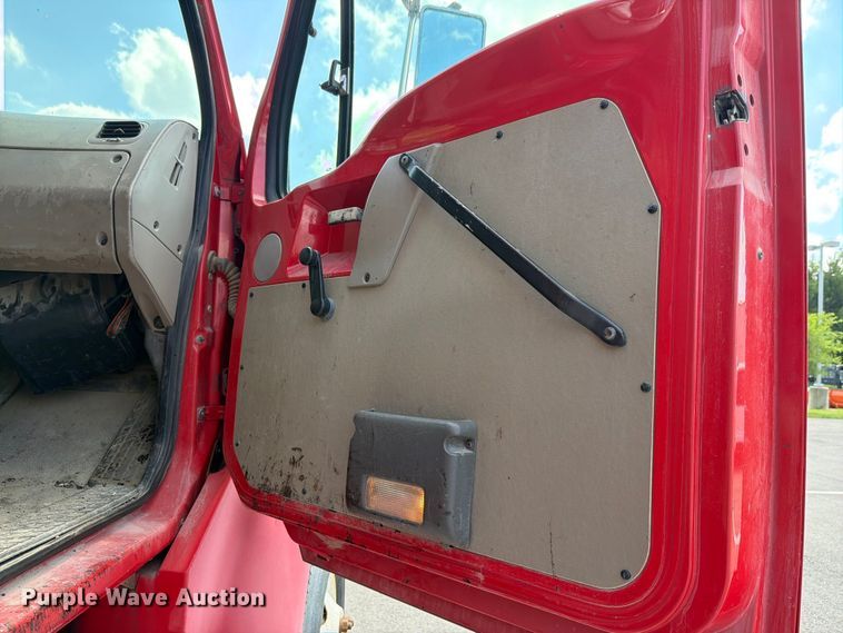 image for item FH6279 2004 Sterling Acterra hook lift truck
