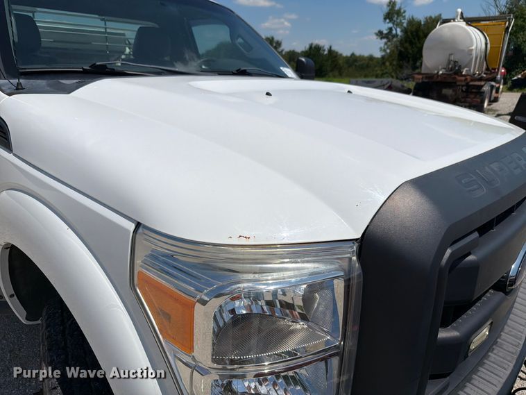 image for item FH6281 2014 Ford F350 Super Duty flatbed pickup truck