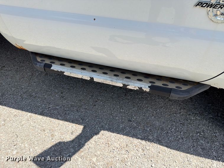 image for item FH6281 2014 Ford F350 Super Duty flatbed pickup truck