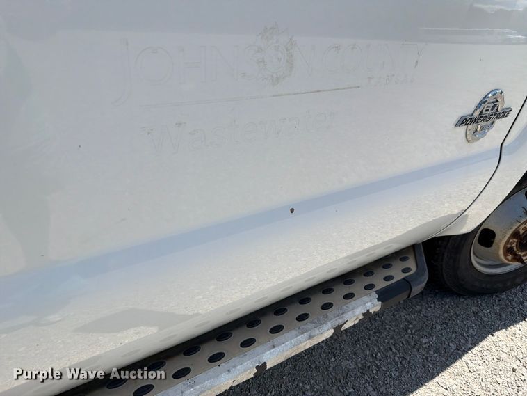 image for item FH6281 2014 Ford F350 Super Duty flatbed pickup truck