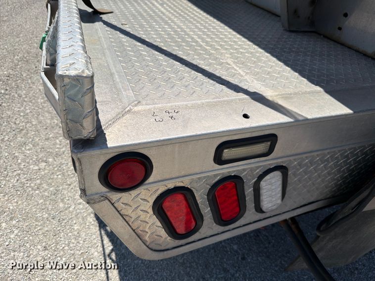 image for item FH6281 2014 Ford F350 Super Duty flatbed pickup truck