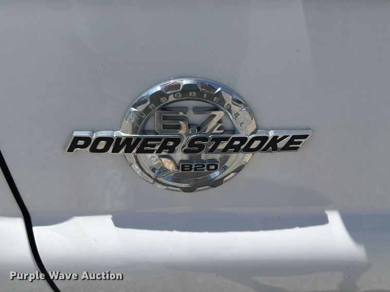 image for item FH6281 2014 Ford F350 Super Duty flatbed pickup truck